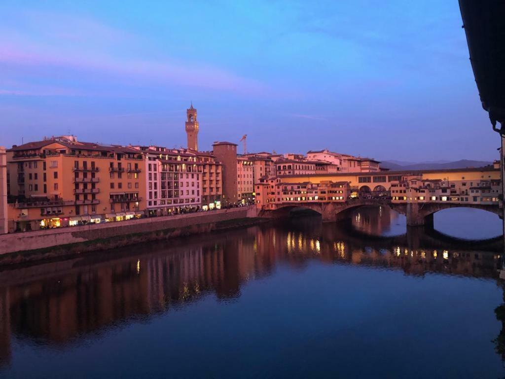 Historical Apartment Spectacular Arno View With Balcony From 12 Th Century. Florence Exterior photo